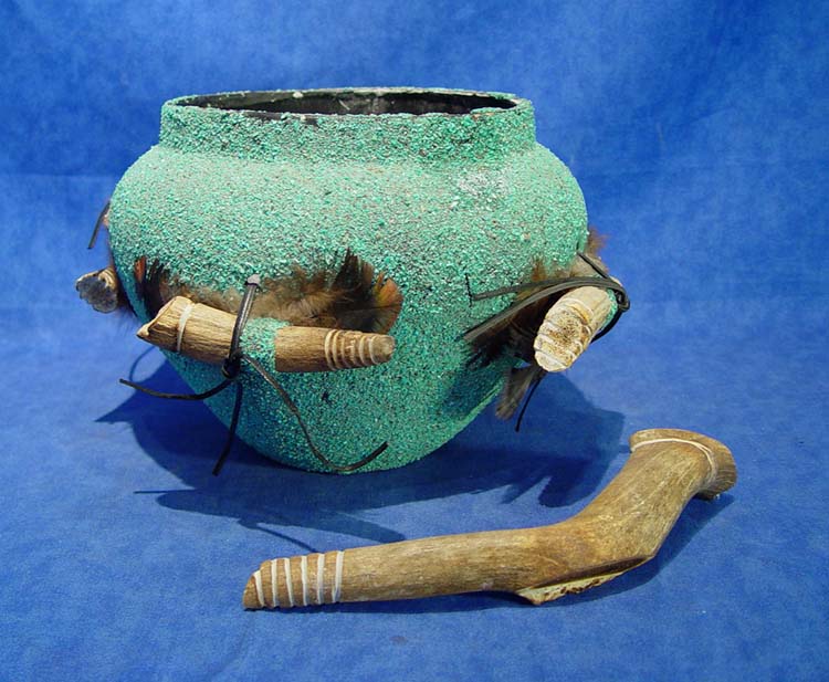 Zuni pueblo Indian fetish jar turquoise covered fetishes antler