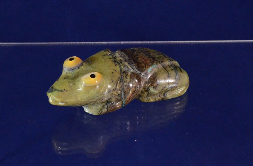 Zuni frog fetish carving Bernard Homer Jr.