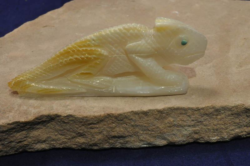 Mother of pearl lizard fetish from Zuni Pueblo New Mexico